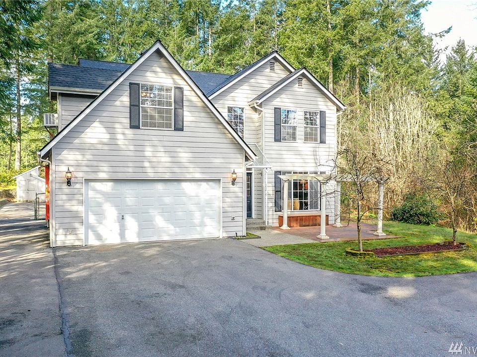 1st image of 1095 SE Saint Patrick Ct