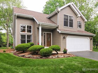 1302 Lincoln Ave, Fox River Grove, IL 60021