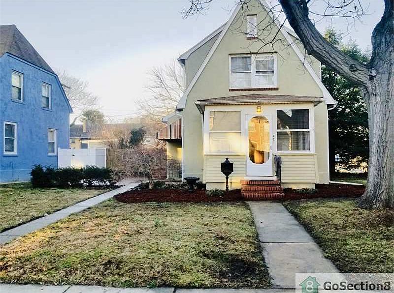 1st image of 40 Portship Rd
