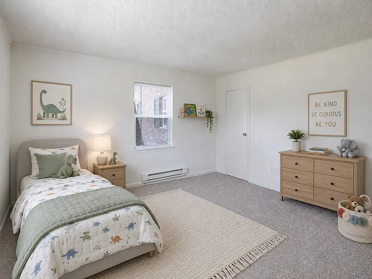 Eatoncrest Apartment Homes — Photo 7