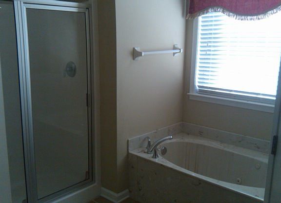 3rd image of 2380 Gardenbrook Dr