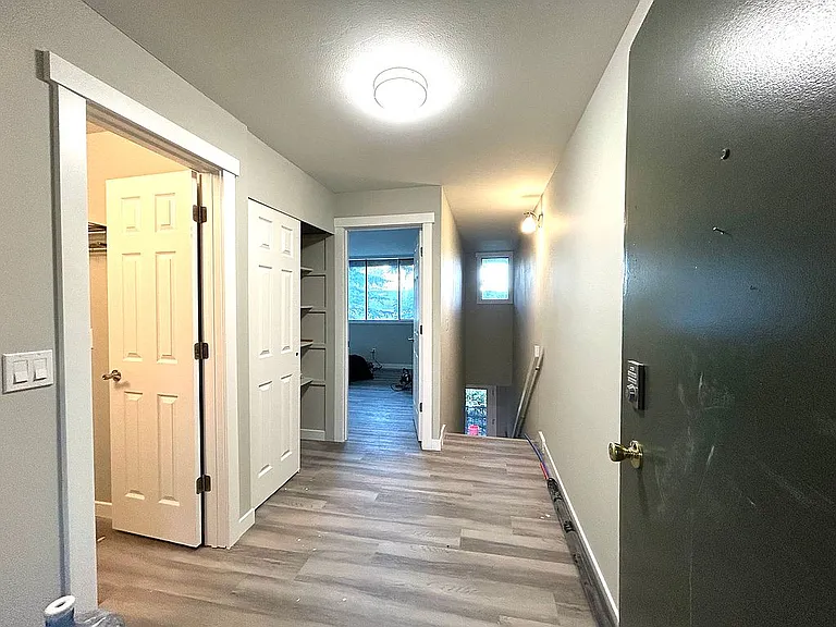 13772 NE 60th St — Photo 3