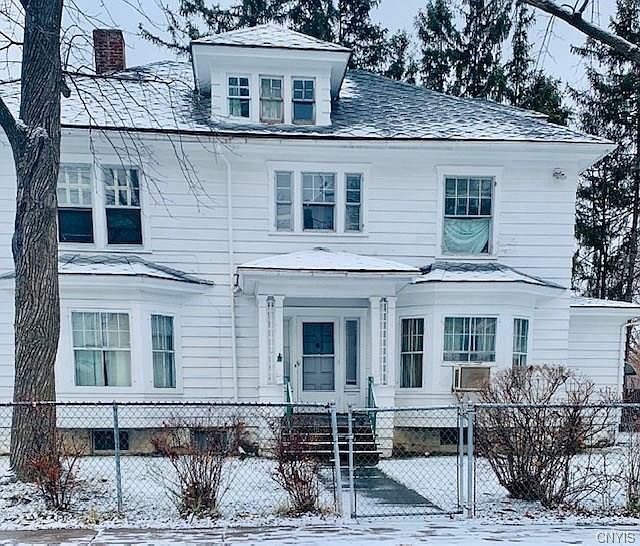1st image of 1321 S Avenue & Rockland Ave