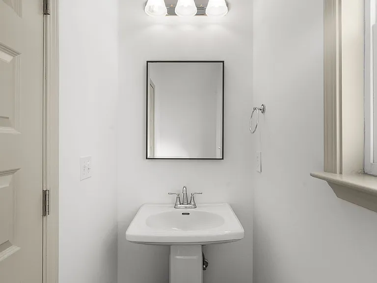 315 N Gay Ave — Photo 27
