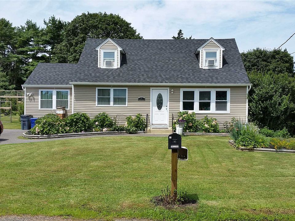 1st image of 29 Montauk Ave