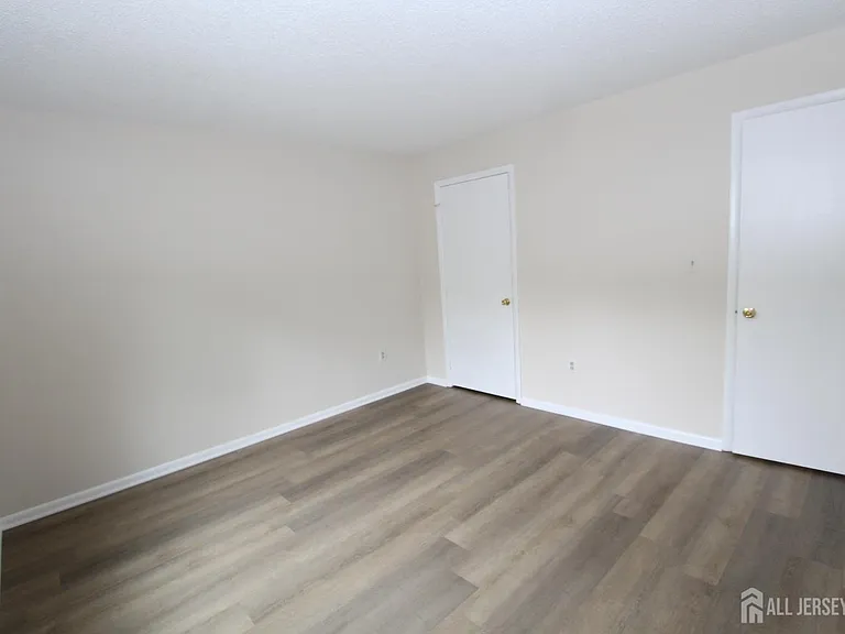 4707 Ravens Crest Dr — Photo 20