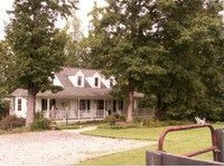 435 Ampthill Rd, Cartersville, VA 23027