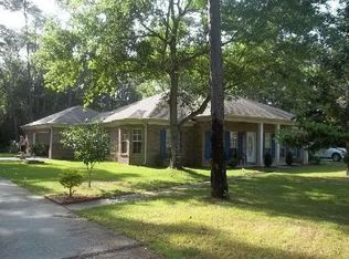 121 Audubon St, Dauphin Island, AL 36528