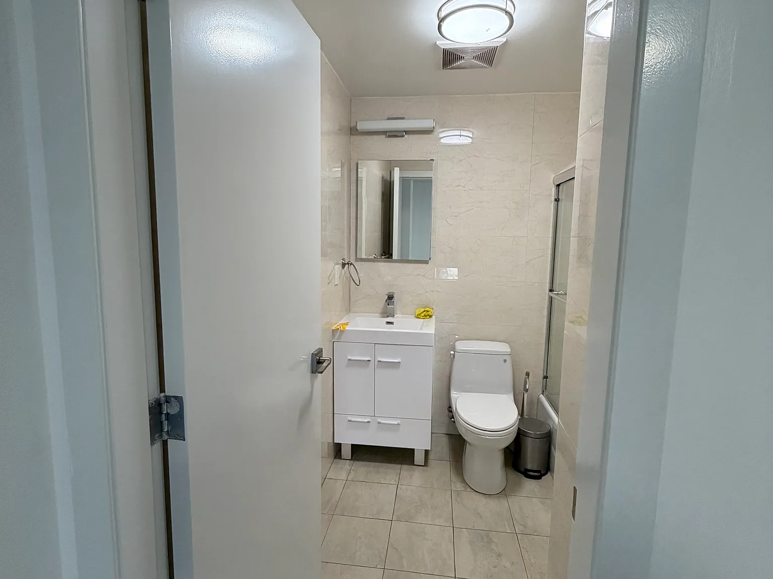 4 bed, 2000 sqft, $4,800 — Photo 2