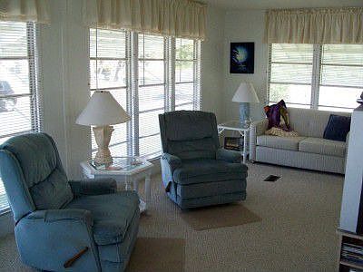 3rd image of 721 Fairmount Dr