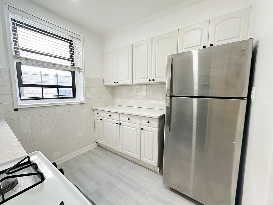 150 W End Ave #5