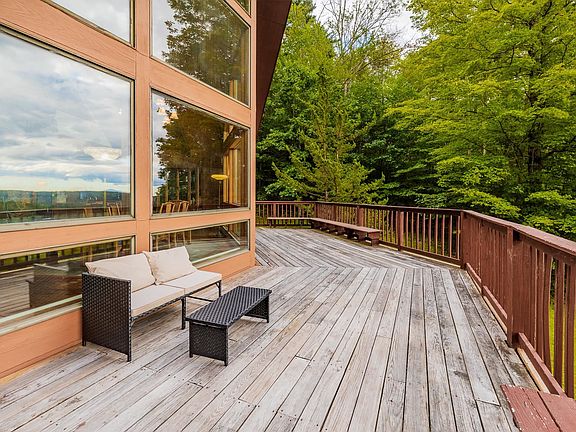 5th image of 132 Loveland Hill Road