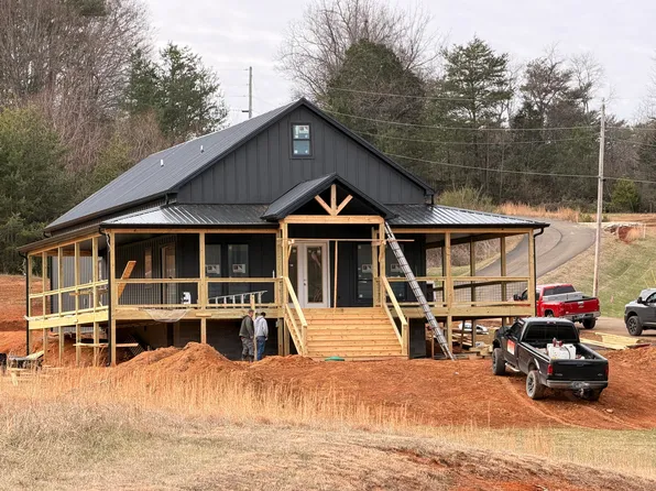 1616 Tranquility Ridge Way, Newport, TN 37821