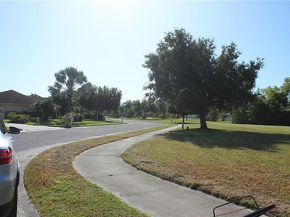 4th image of 8521 Oklee Ct