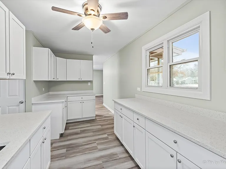 254 Hickory Dr — Photo 4