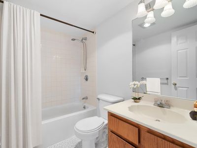 159 Main St APT 50A, Stoneham, MA, 02180