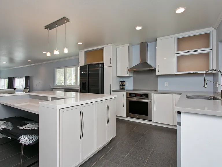 6153 Kalanianaole Hwy #2 — Photo 2