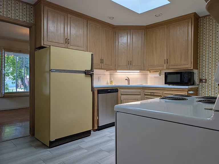 1829 E Bryan Ave — Photo 7