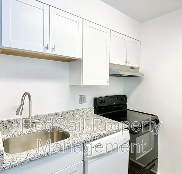139 Haverford Ct — Photo 6