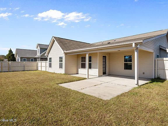 4th image of 1305 Presidio Lane