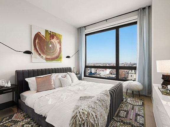 3rd image of 550 Vanderbilt Ave APT 502
