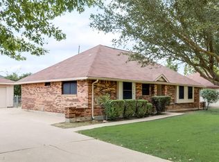 1516 Valley Trl, Mesquite, TX 75149
