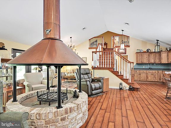 5th image of 375 Mount Zion Rd