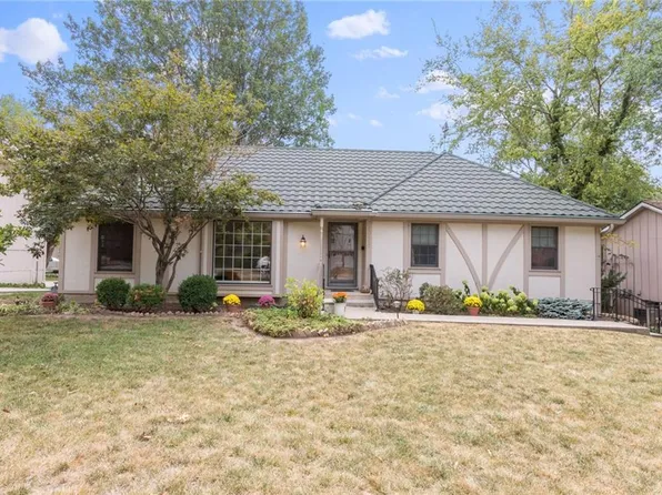 12417 W 68th Ter, Shawnee, KS 66216