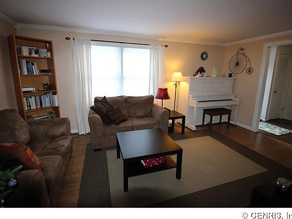 3rd image of 64 Williamsburg Dr