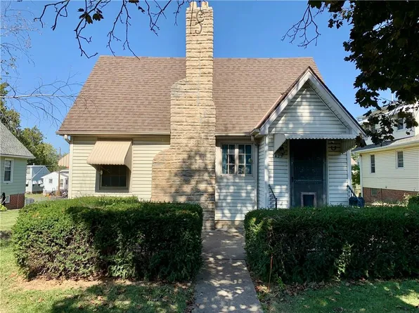 2425 Penn St, Saint Joseph, MO 64507