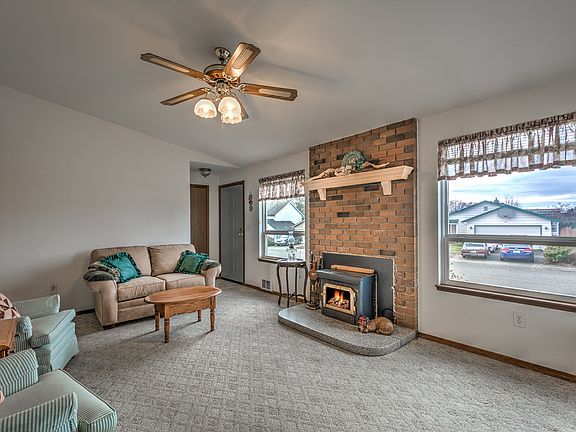 4th image of 7209 7th Dr W