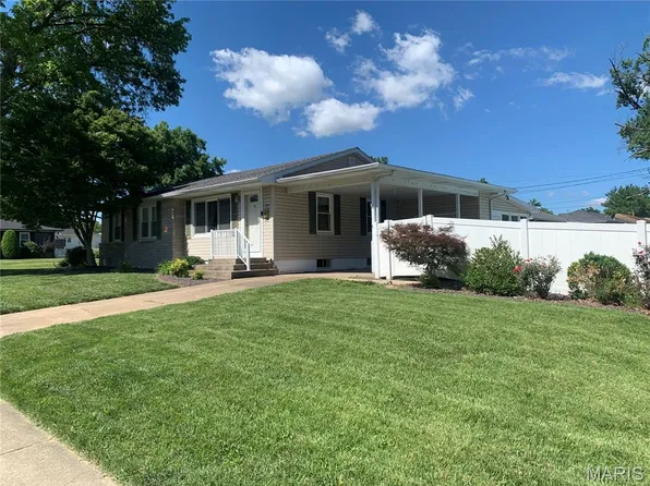 1515 Madison Ave, Edwardsville, IL 62025