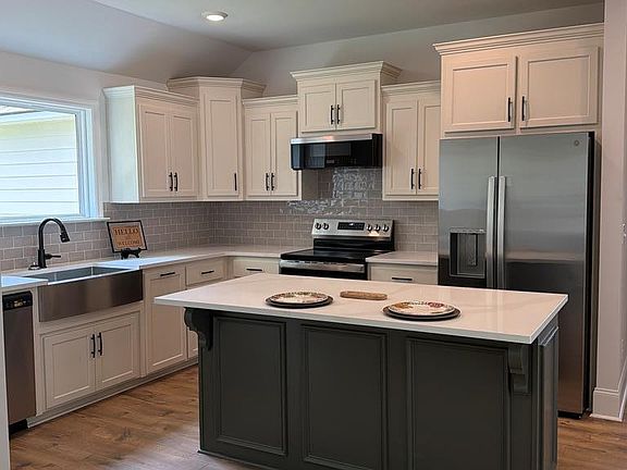 3rd image of 358 McNeal Heritage Cir