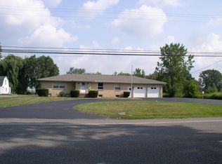 6425 Ridge Rd, Lockport, NY 14094