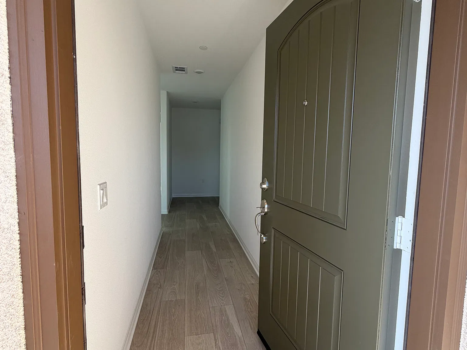 3 bed, 1459 sqft, $3,000 — Photo 2