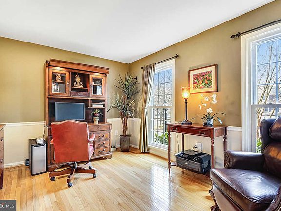 5th image of 43087 Difrank Ct