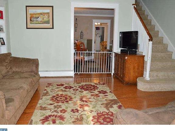 5th image of 142 Campbell Ave