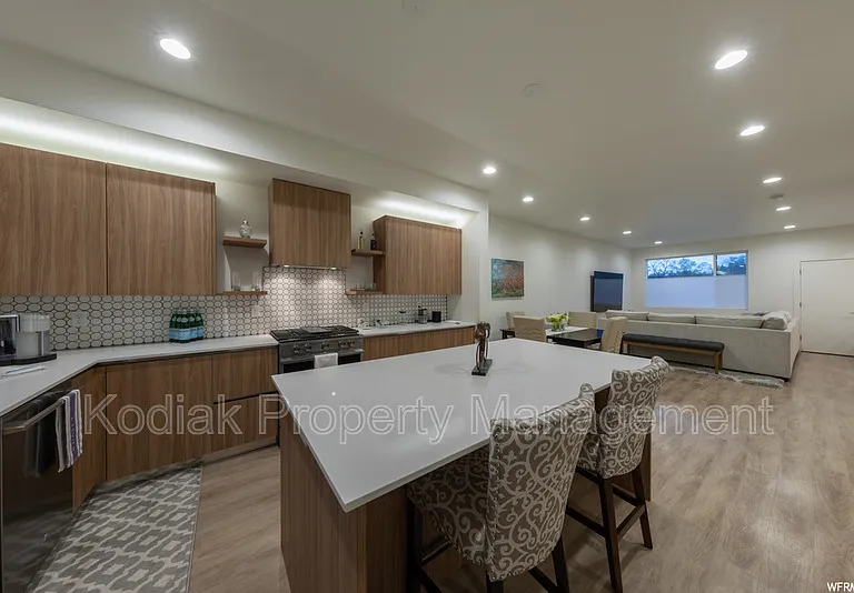 1541 E Talo Ct — Photo 13