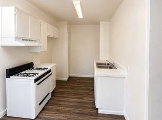 38572 10th Pl E APT 7, Palmdale, CA 93550