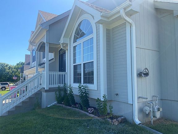 2nd image of 15350 NW 127th St
