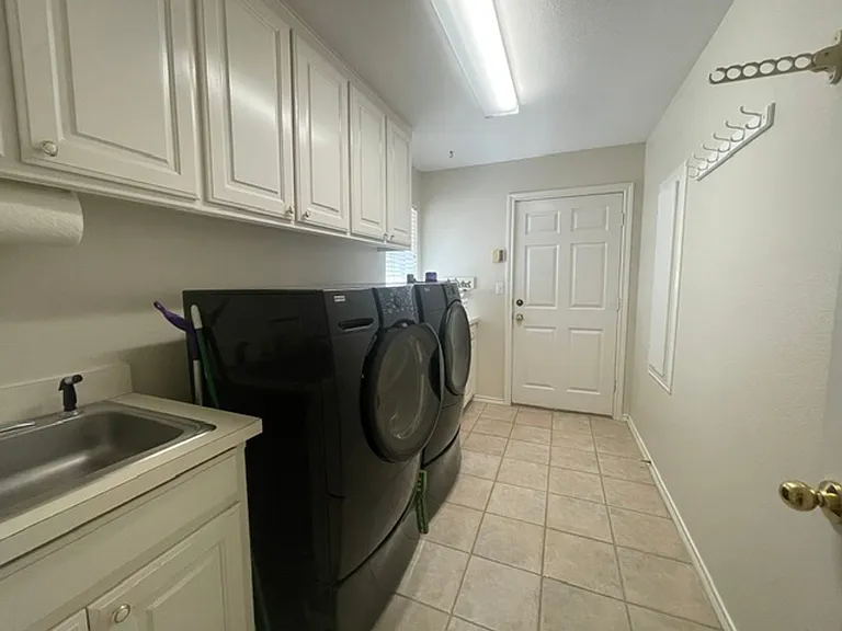 558 Timber Ridge Dr — Photo 30