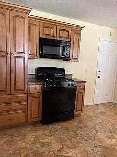 5th image of 3722 Raindrops Rd