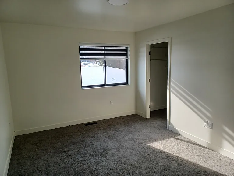 2 bedroom Anthony unit with walk-in closet and ensuite bathroom