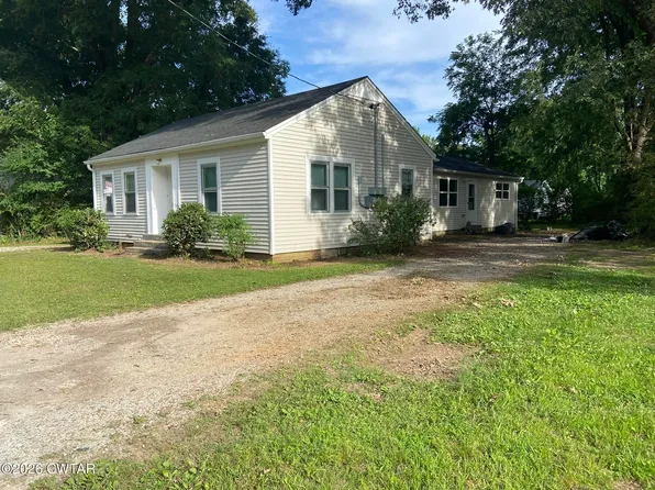 248 E 3rd St, Henderson, TN 38340