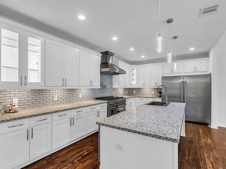 17 Bellingham Ct — Photo 16