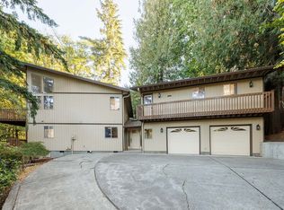 7140 SW Raleighwood Ln, Portland, OR 97225