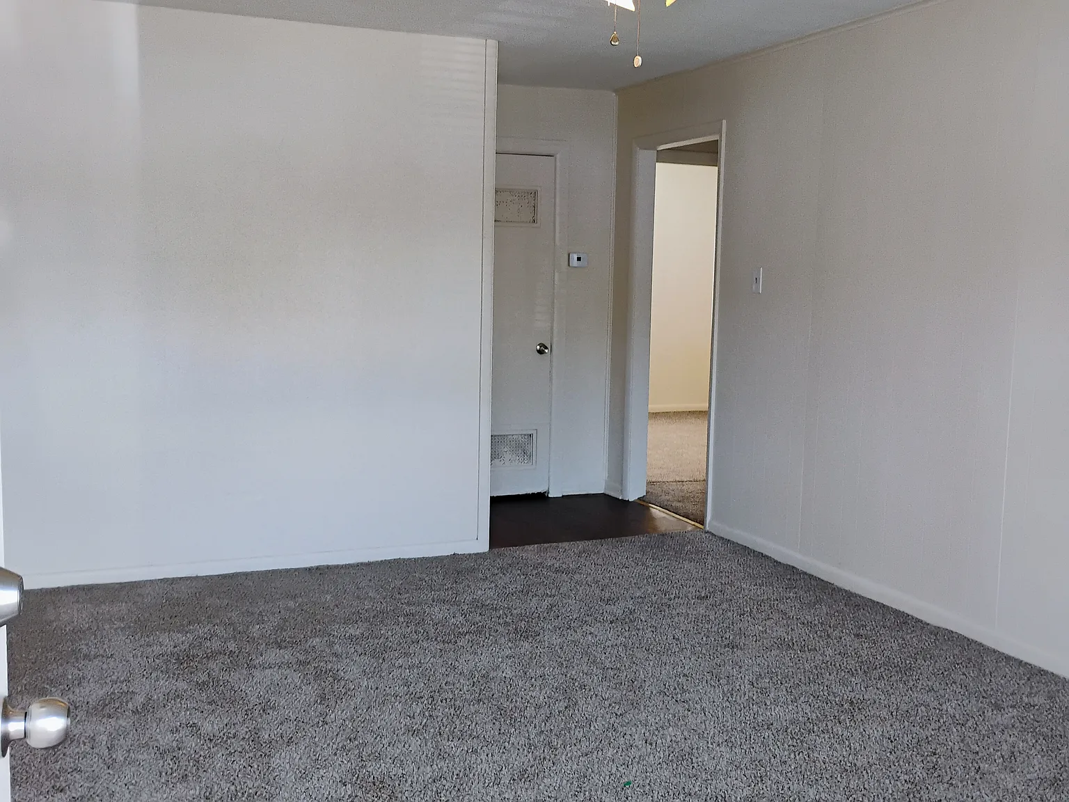 112 Latona Ln — Photo 3