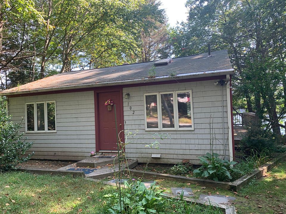 2nd image of 102 Lake Washington Dr
