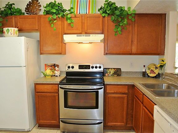 4th image of 6431 Cypressdale Dr Unit 102