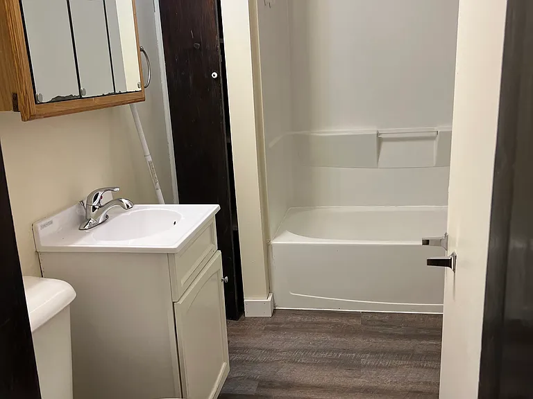 743 Eddy St — Photo 2